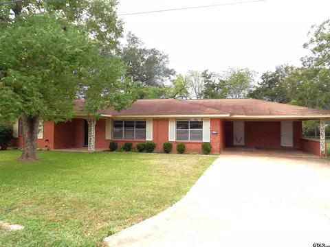119 Charles St, Crockett, TX 75835