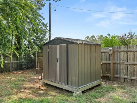 Exterior - 607 Milligan, Longview, TX 75604 photo 6 of 7