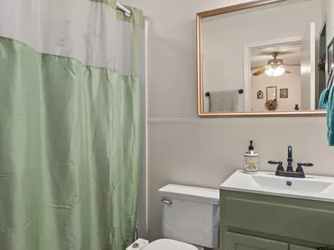Bath - 607 Milligan, Longview, TX 75604 photo 2 of 2