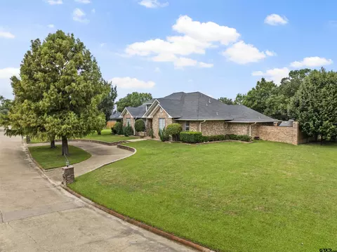 100 Turnberry Cir, Mount Pleasant, TX 75455