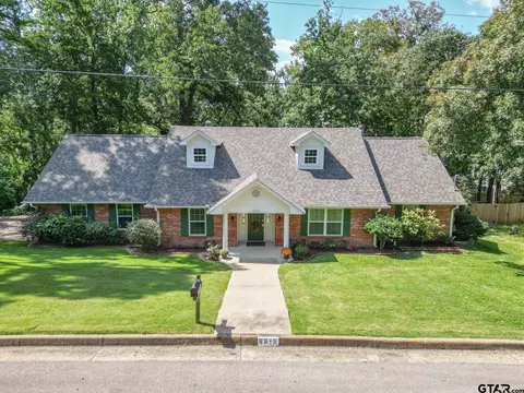 6619 Rollins Dr, Tyler, TX 75703