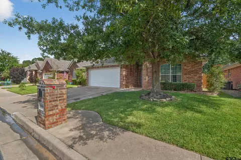 1869 Hollylake Cir, Tyler, TX 75703