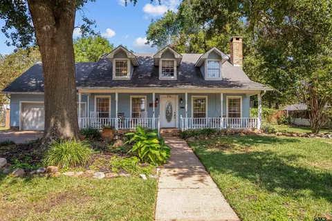 714 E Houston Ave, Crockett, TX 75835