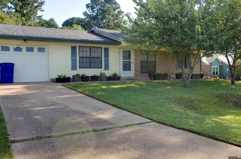 11568 Hinson St, Tyler, TX 75708