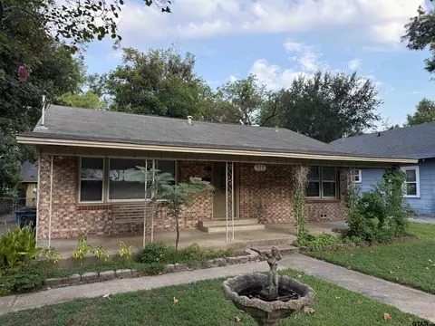 511 N Newsom, Mineola, TX 75773
