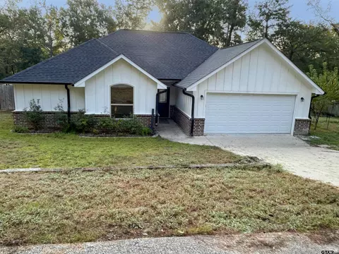 9313 W Lakeshore Dr, Tyler, TX 75708