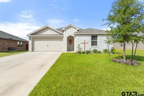 1101 River Oaks Ln, Chandler, TX 75758
