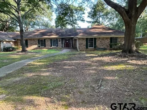907 David Dr, Palestine, TX 75803