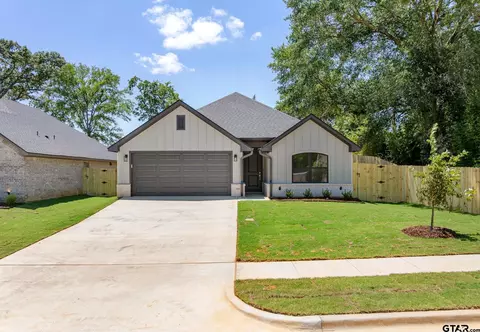 2241 Dogwood Park Blvd, Tyler, TX 75707