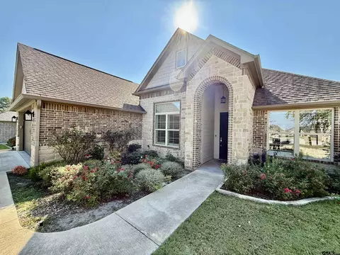 2248 Pinnacle Cir, Tyler, TX 75703