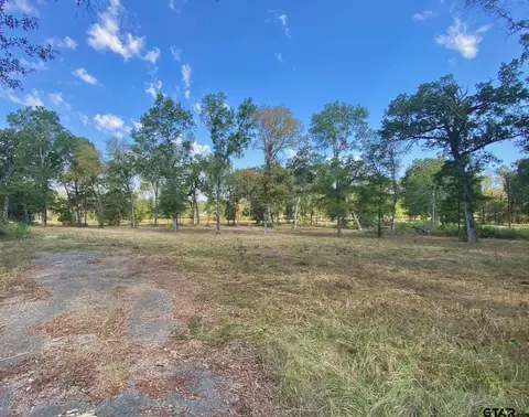 1124 Creekwood, Crockett, TX 75835