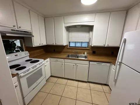13382 Garden Lk, Tyler, TX 75703