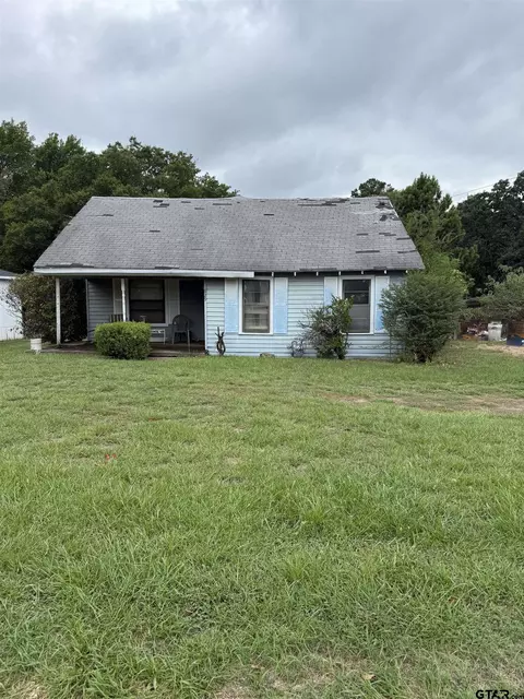 829 N Prairieville St, Athens, TX 75751