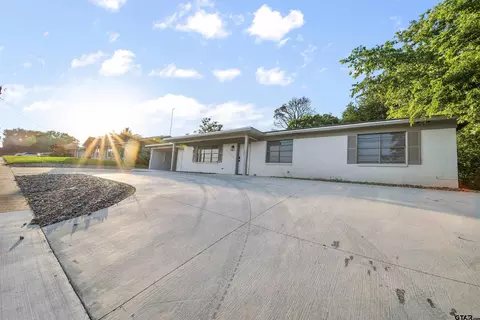 1528 E Devine St, Tyler, TX 75701 photo 3