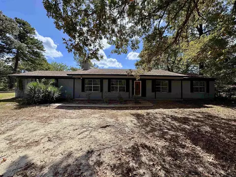 1467 Willow Oak Rd, Gladewater, TX 75647