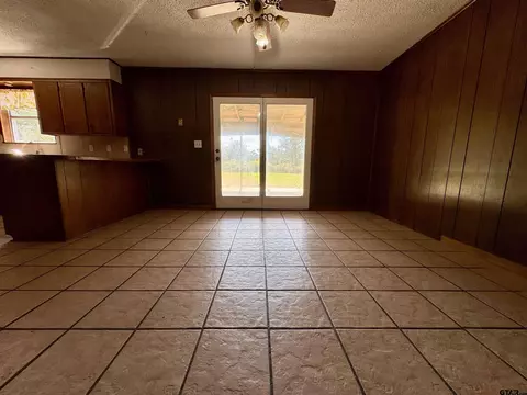 1467 Willow Oak Rd, Gladewater, TX 75647 photo 4