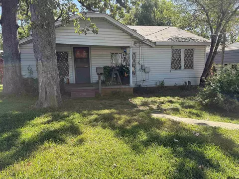 107 Earl St, Jacksonville, TX 75766