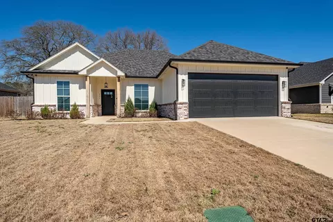 121 Rose Row Ln, Winona, TX 75792