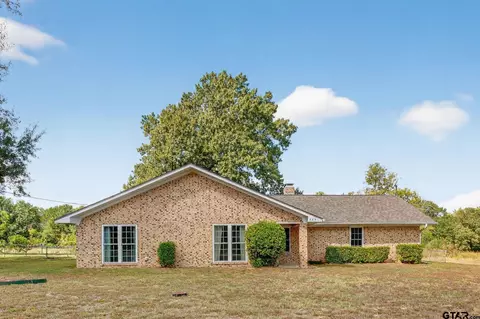 224 Francis Dr, Lindale, TX 75771