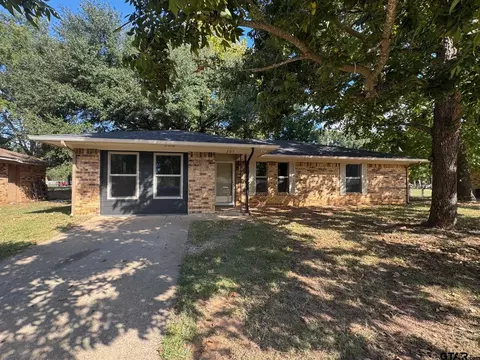 207 Westview St, Palestine, TX 75803