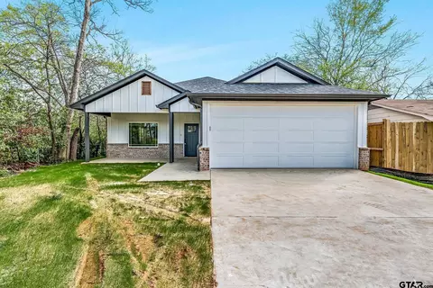 105 W Tena, Jacksonville, TX 75766