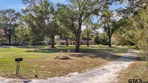 1302 Jeb Stuart Dr, Tyler, TX 75703