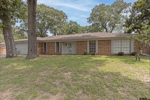 405 Brookview, Palestine, TX 75803