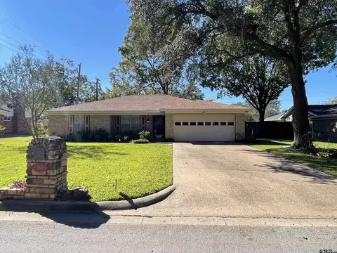 158 Poinsettia Cir, Terrell, TX 75160