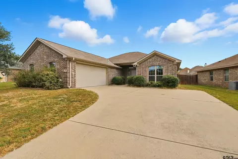 2512 Guinn Farms Rd, Tyler, TX 75707