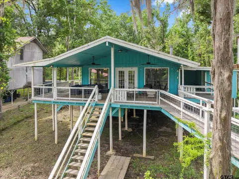 230 W Sesame St, Karnack, TX 75661