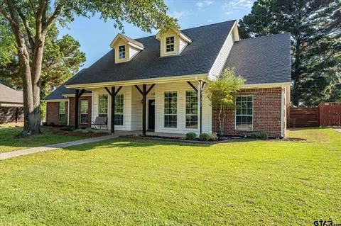1106 Millstone Ln, Chandler, TX 75758