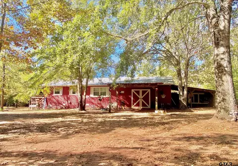 260 Acr 1261, Elkhart, TX 75839