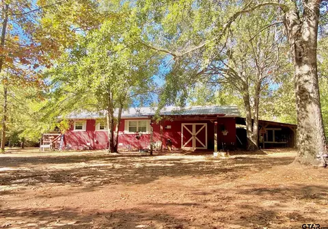 260 Acr 1261, Elkhart, TX 75839