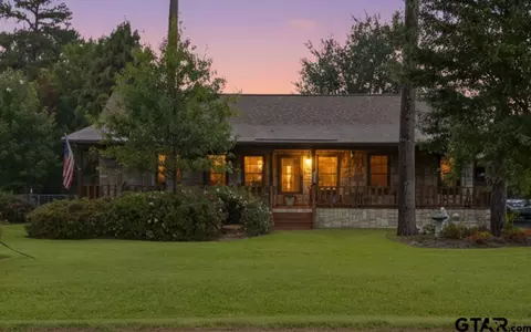 509 Wildewood Dr, Chandler, TX 75758