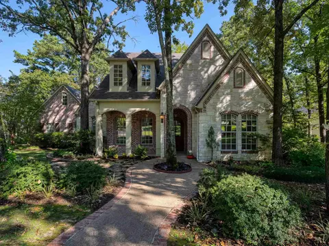 1940 Stonehill Dr, Tyler, TX 75703