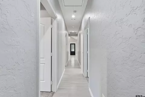 Entry Way - 1007 E 1st St, Mount Pleasant, TX 75455 photo 2 of 2