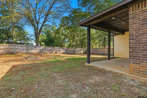 Exterior - 1007 E 1st St, Mount Pleasant, TX 75455 photo 6 of 6