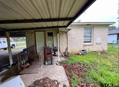 242 E Main St, Van, TX 75790 photo 5