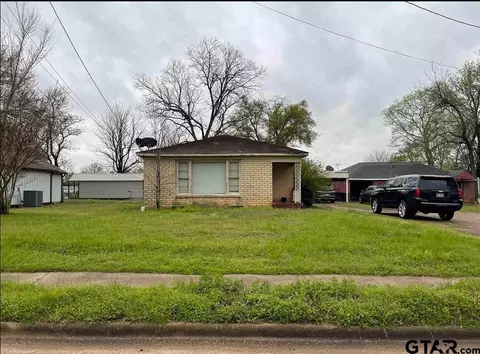 242 E Main St, Van, TX 75790 photo 2