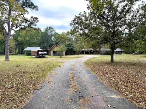 3051 Old Paris Rd, Mount Pleasant, TX 75455