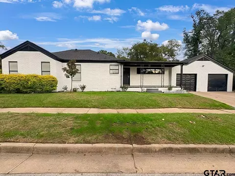 1020 W Morris St, Tyler, TX 75702