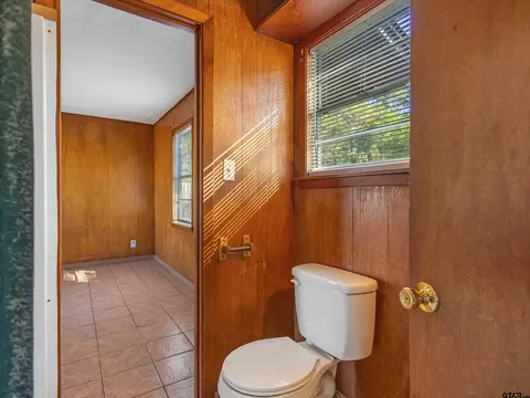 Bath - 2105 Fm 1971, Gary, TX 75643 photo 2 of 2