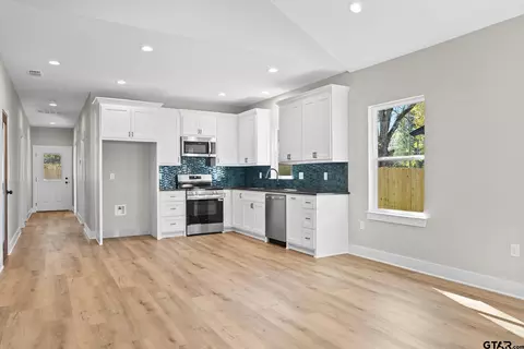 100 Wilson, Arp, TX 75750