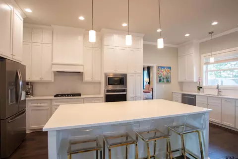 Kitchen - 11778 Jayden Ln, Tyler, TX 75703 photo 3 of 5