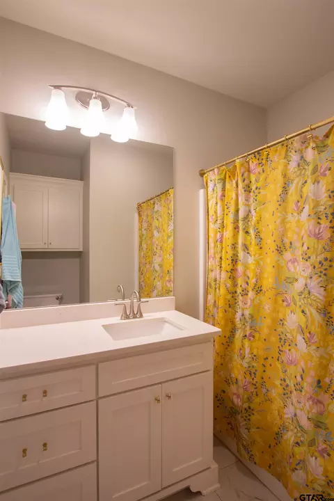 Bath - 11778 Jayden Ln, Tyler, TX 75703 photo 5 of 5