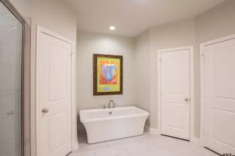 Bath - 11778 Jayden Ln, Tyler, TX 75703 photo 1 of 5