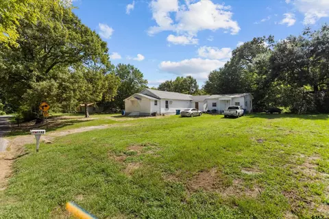 1140 N Hamlett St, Athens, TX 75751