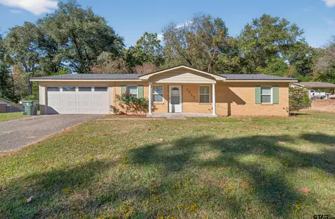 1317 Woodland Hls, Tyler, TX 75701