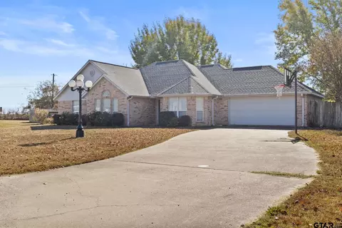 103 Sweet Pea Ct, Mount Pleasant, TX 75455
