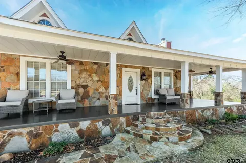 15198 E Fm 16, Winona, TX 75792